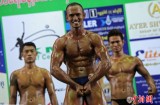 缅甸帅哥健美大赛秀身材