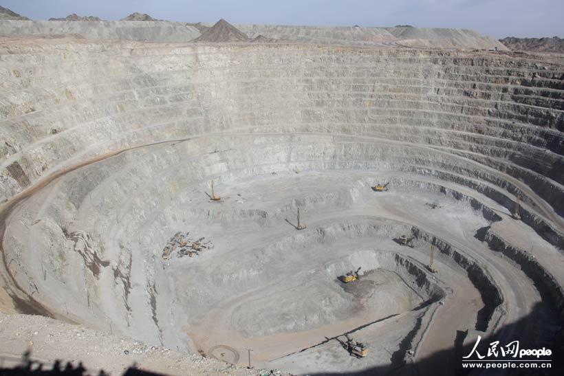 ͼΪɽĿϿ塣 Ѹ 㣩