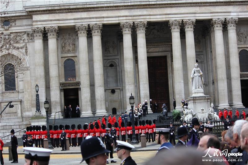 417磬Ӣǰж˵ʥ޴þСӰУ