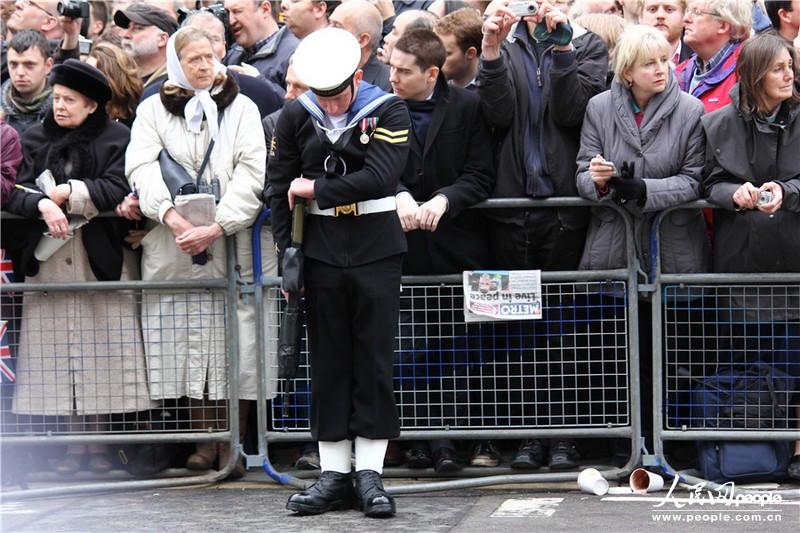 417磬Ӣǰж˵ʥ޴þСѽáӰУ