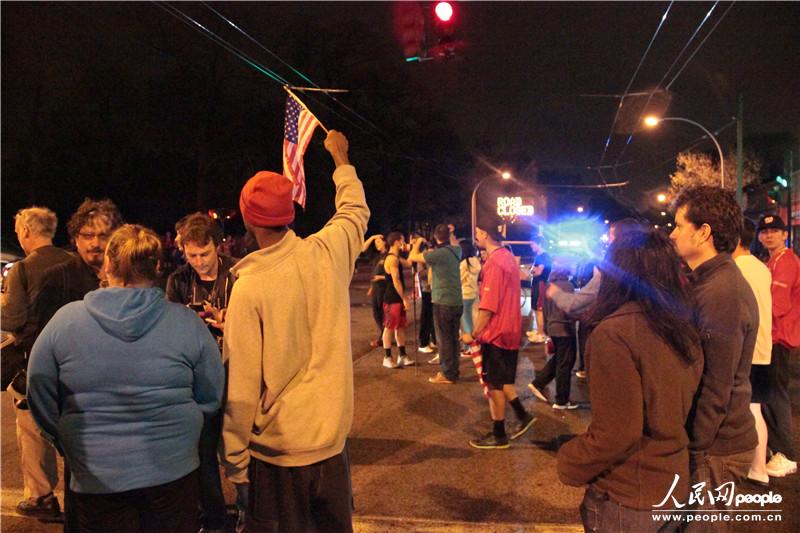 Ȼ콵С꣬ÿһ˶ǳ˷ܡ  