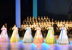 朝盛大演出欢迎蒙古总统