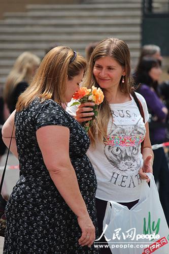 ��λ�ο���׼����Ϊ�οͺ������ṩ�ĳ��������������ʻ�������Ӱ Τ����