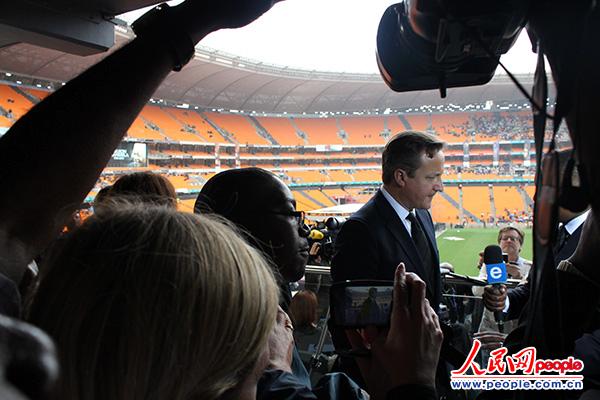 ǰӢ࿨÷ڽýĲɷáӰ ȻΤ