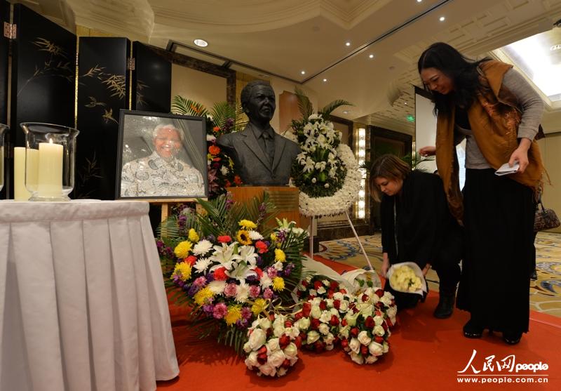 ׷��������������������������׻�������Ӱ������������ ������