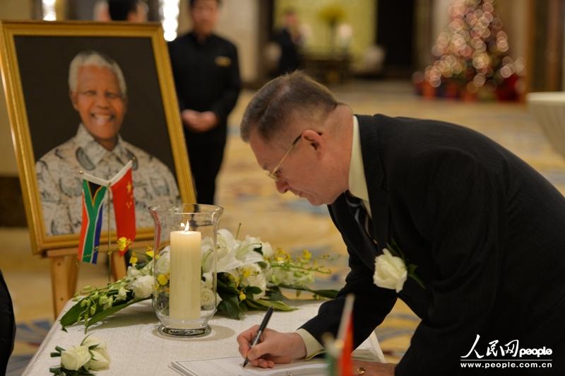 �����ڵ�������ԡ�����Ӱ������������ ������