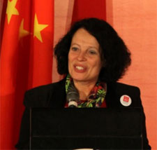 פʹз50Ϊ˽ṩ     פʹֱʾΪһл񹲺͹һֱйʵĻ飬رйĹϵ˫ȫսԺϵӶʵֹͬӦԶʮһȫ򲻵òԵΡáĻԼ˵ȷҪ⡣ һɹʮδļʮϵչĻʯڡһҪ̳йȥʮıɹһҪܹͬͻǰհԵ۹ȥչδͨԽеĺ벻иĹͬŬԾܵʵݻͬʱҲʹ档