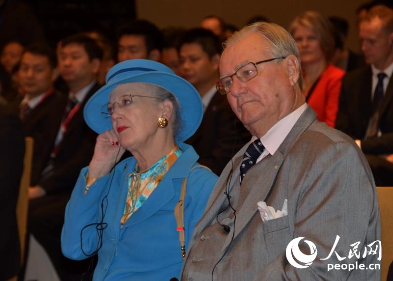 ŮϾϯɳչᣨӰ ֣ͤ