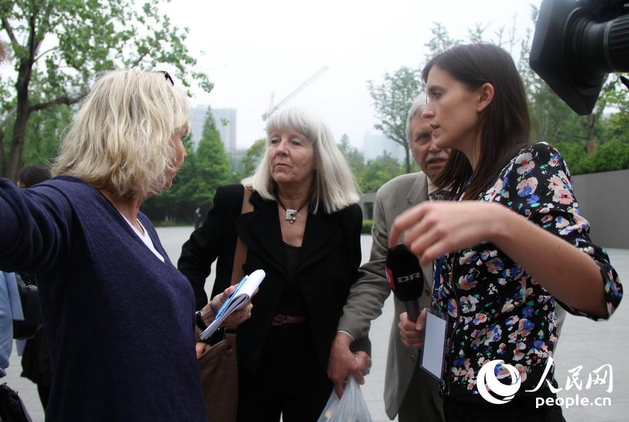 ±ŮУŮιϾɱݡͼƬɵפʹṩ