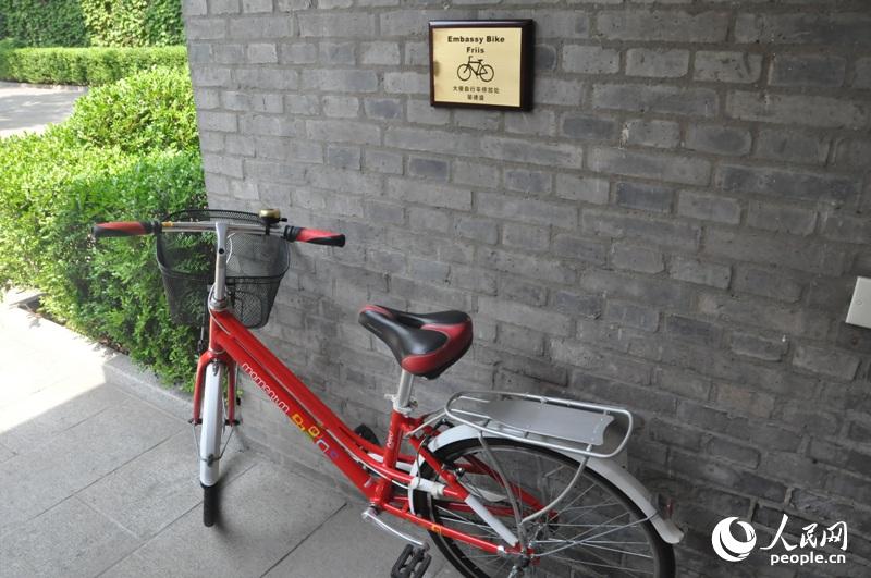 ��ۡǰ��һ������ʹ���г�ͣ�Ŵ�����������ͣ���Ŵ�ʹŮ�������г������ʢ��ʹһֱ���й������ƹ����е���ɫ���з�ʽ���������ܣ�Ŀǰ�ڸ籾������40%���������г����°ࡣ����Ӱ�������� ֣��ͤ��