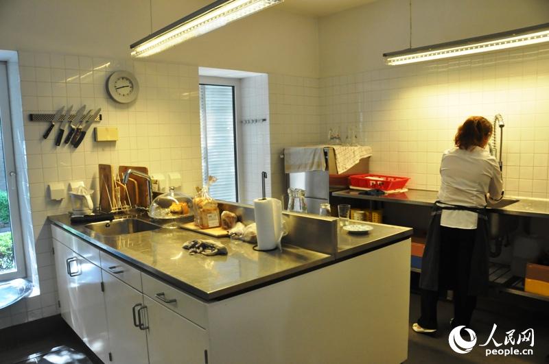 ����һ�ǵĹ�����Ա������Ӱ�������� ֣��ͤ��