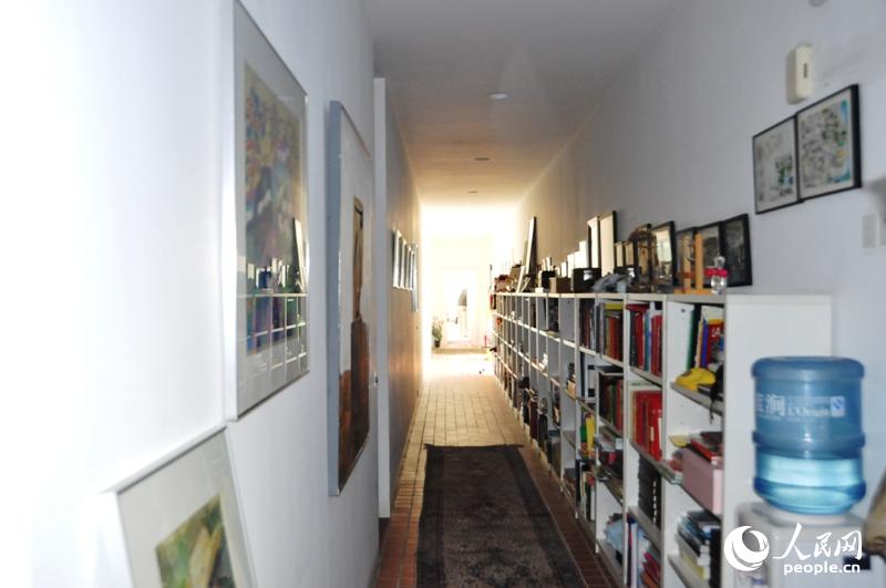 ��һ�ߵ�С���������Ŵ�ʹ�򸾺ͺ����ǵ����ҡ�����Ӱ�������� ֣��ͤ��