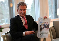     л񹲺͹Ĺ֮һ65λǶĺȡ˾޴չչδкǱ޴ǰͳ˹ǰںնͳۡܰڵйߵϲɷʱ˵    2015зҽ65꣬˹й´ףҴӰѩķʥ˵Ĺйֿʺ򣬴ڿ֡ǰڸĺĿйѳΪ޵ó׻顣õιϵΪṩ˼ʵڹ̨йҲǷҪ顣һҪйͷĶͯرʺϵδףйȫ󼪣    ˹غܸ˵չʾһŷĴƬ2013ǲμӲ̳ʱҷ˹գϰϯⰲյ⣬һϲǷƬҲǵͳǷ򸾾ʱ̣