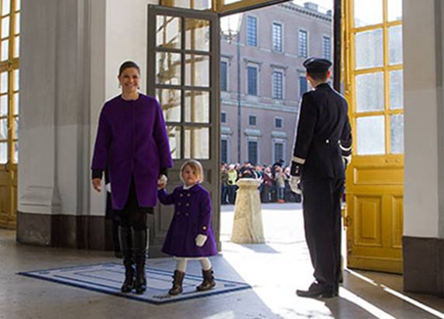 (图片来源:《瑞典妇女报》)