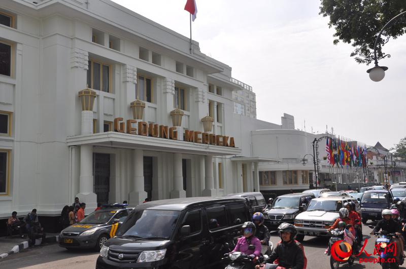 ӡ¡ĵǷǴϣһɫ㽨Եø¡60ǰһǷǻУС¥Ҳĺׯѩ 