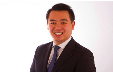 保守党国会大选候选人Alan Mak以51.66%得票率成功胜选,成为历史上首位华裔国会下议院议员。