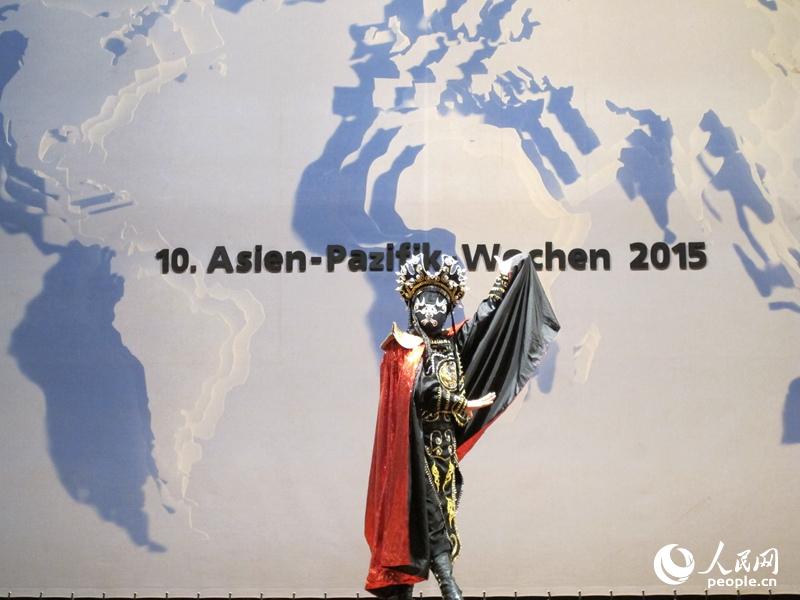 �����������ѹ�ᣬ����ȫ�������� ��ѩ�B��