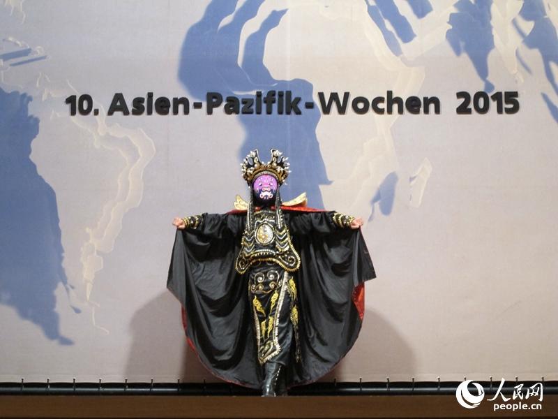 �����������ѹ�ᣬ����ȫ�������� ��ѩ�B��