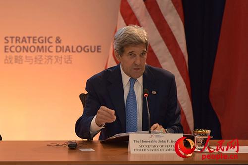 美国国务卿克里在第七轮中美战略与经济对话和第六轮中美人文交流高层磋商联合开幕式上致辞。人民网驻美国记者 温宪 摄
