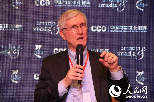 ĶʦϻTimothy P. STRATFORD