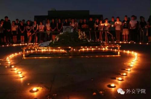 μӻʦͬѧҲַͨʽ˶Ժİ˼׷˼ʦ׷ױʾ̳Ժ־Ϊ⽻ѧԺΪһѧƴѧΪҹ⽻ҵ˲µĹס