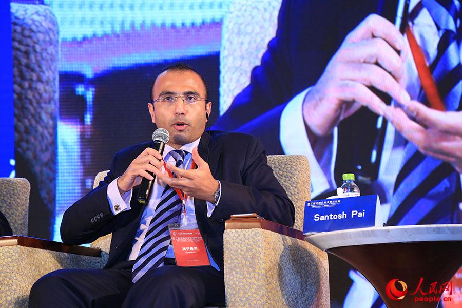 ӡD.H.ʦϻSantosh Pai