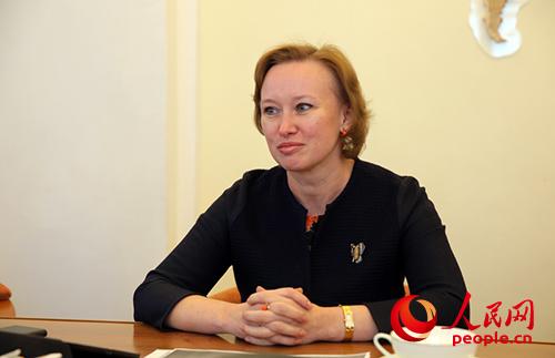 ʥ�˵ñ�������ѧ������ѧ�ͽ�ѧ����һ��У��Ҷ�������ȡ��ͱ�����Ůʿ (����������  ������ ��)