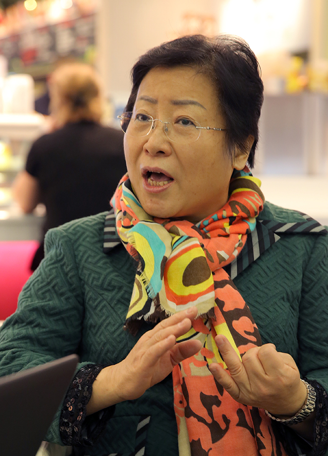 ˹й᳤̻¹óܲò̹㡣(  )