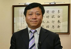 2017Ԫչйͬ˹̹¡ףй25ꡣֽӭйĴͳա´ѽڣνϲšҽйפ˹̹ʹȫԱȫ꣬ף´֣