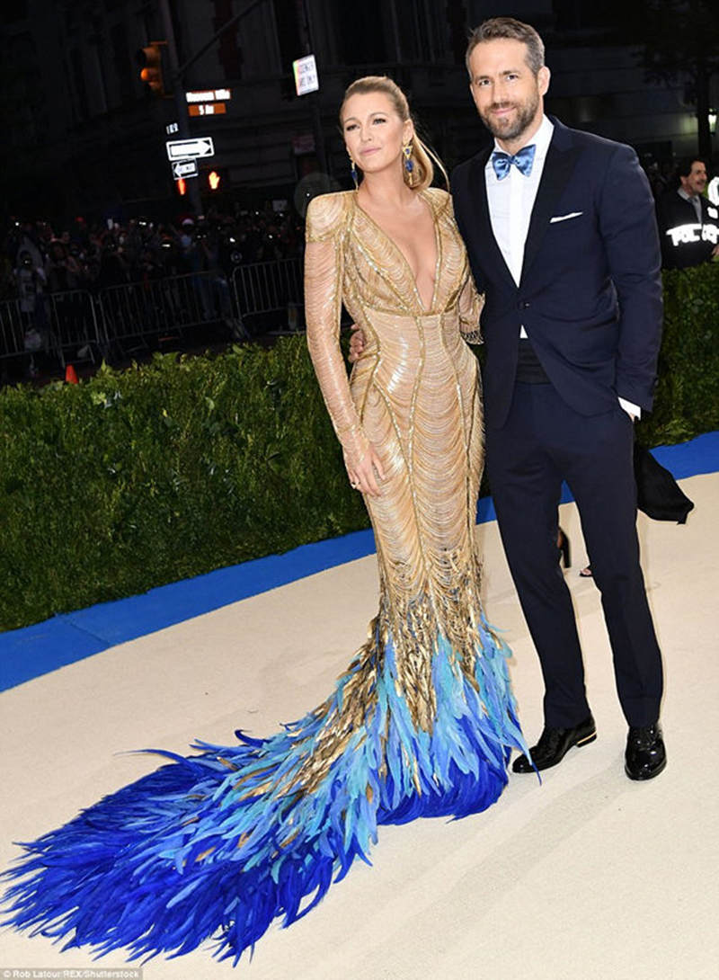 �����ˡ���������Blake Lively�����Ű�������.��˼�ܵĳ�ȹ���ɷ�һͬ�μӽ����Met Gala
