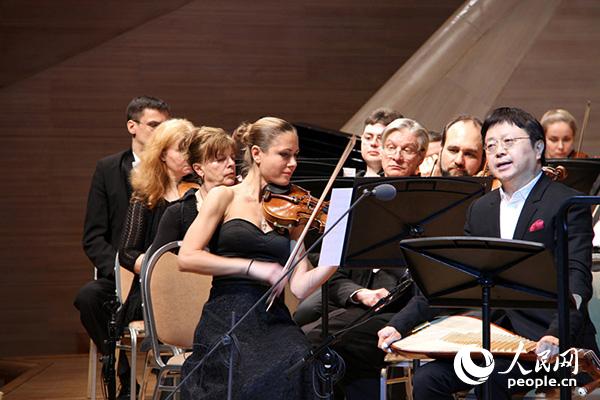中俄音乐家同台演奏(人民网记者 华迪 摄)