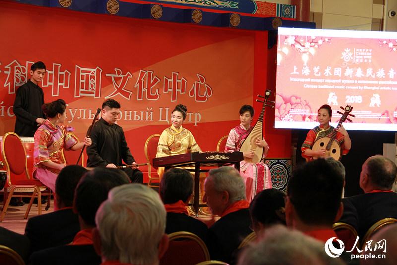 ϺܰŸǴһжĻˮ齻ڵʢ磨  㣩