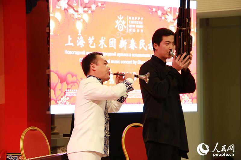 ϺܰŸǴһжĻˮ齻ڵʢ磨  㣩