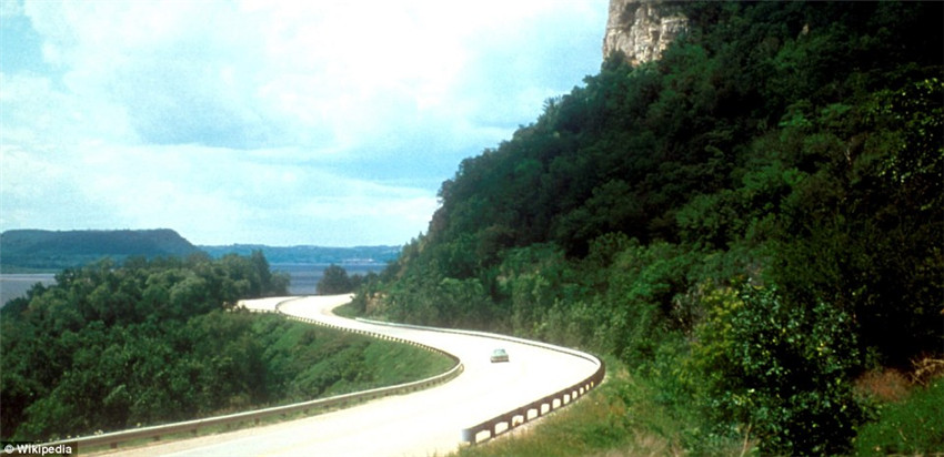 ��������ȫ��162ǧ�׵�·��˹������65�Ź�·��