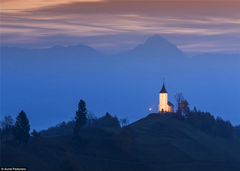 ҹɫ�еĽ��á�