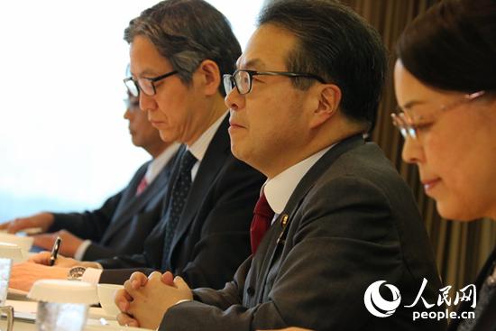 日本经济产业大臣世耕弘成(许永新 摄)