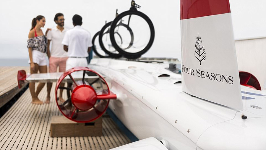 ����Ǳͧÿ�ο��Խ��������˴������Ｊ����³����Landaa Giraavaru����Χ��ˮ��