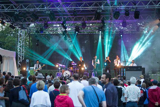 多国音乐团体参加此次音乐节。