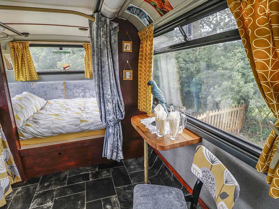 ��ʿ�ϲ�����һ��˫�˴���