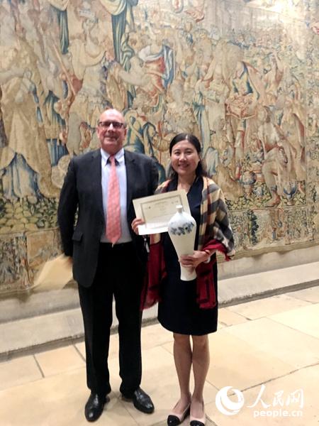 ����ӡ����ܾ����ڵ����ٻ񡰶�����������������������ӡ��ݸ��ܾ�������Ůʿ����