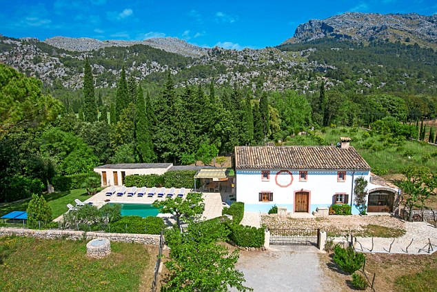 Camp d'Avall,马略卡岛上的传统五卧室度假屋。