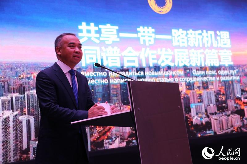 �Ĵ�ʡί��ί���ɶ���ί��Ƿ���ƽ���ƽ�����´ǣ����� �ܺ����㣩