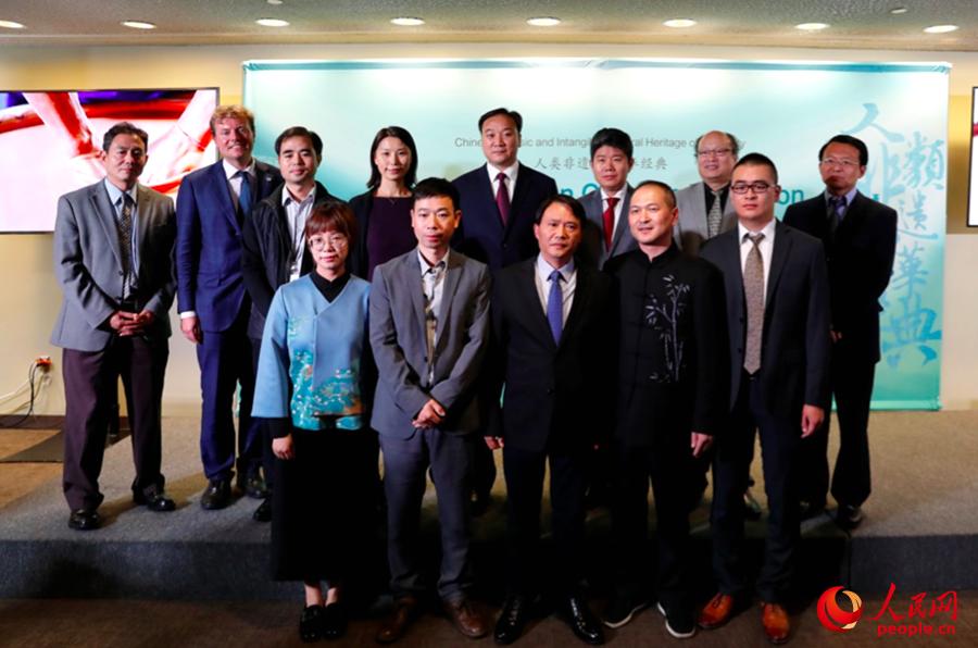 ϹԱȪ쵼˴ȼαӰ 