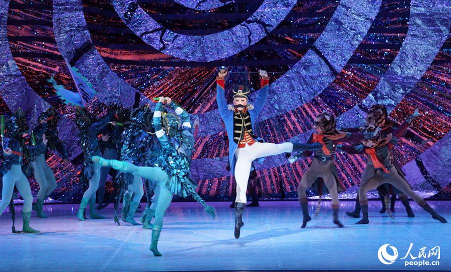 ͼΪ���Ҽ�������޲����ĳ������Ե����