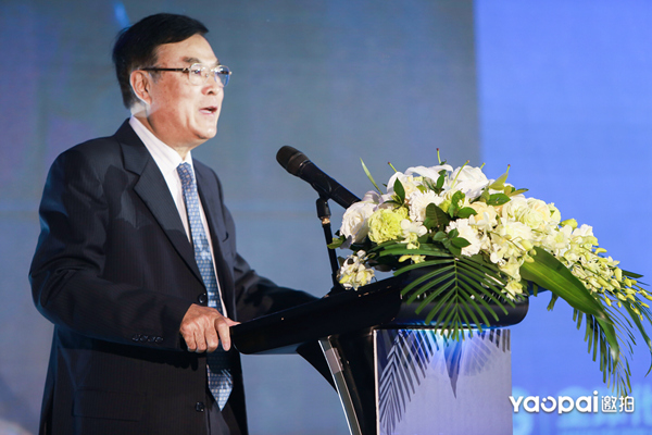 商务部中国国际经济合作学会会长崔明谟