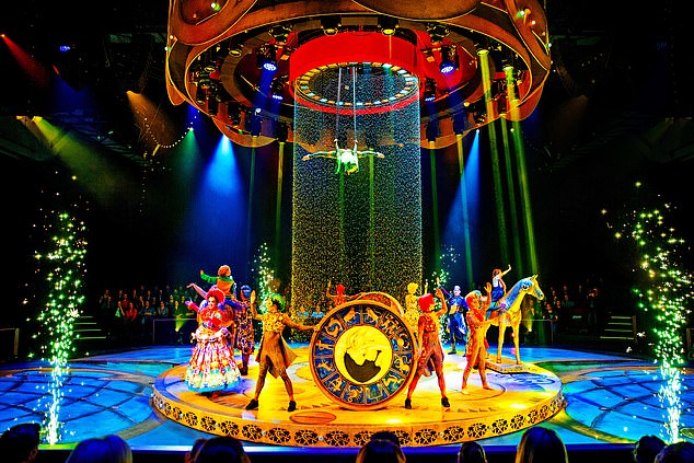 ���˵�ɭ�� ������������ʩ��ʥ�����ڼ��ʶ�Ŀ��Efteling���⹫԰