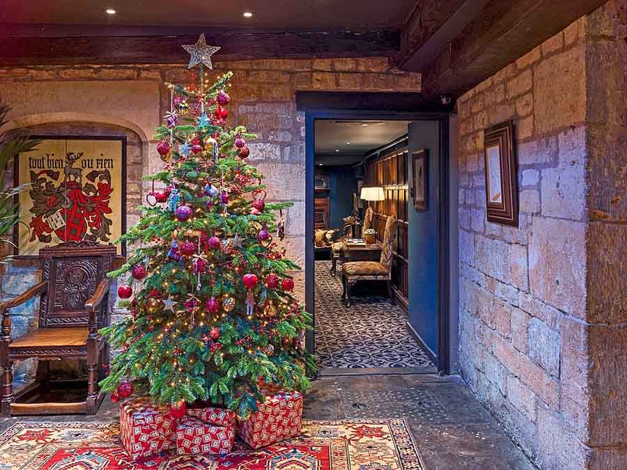 ����ʢ�磺Ӣ����Ʒ�Ƶ��ʥ���ײ�