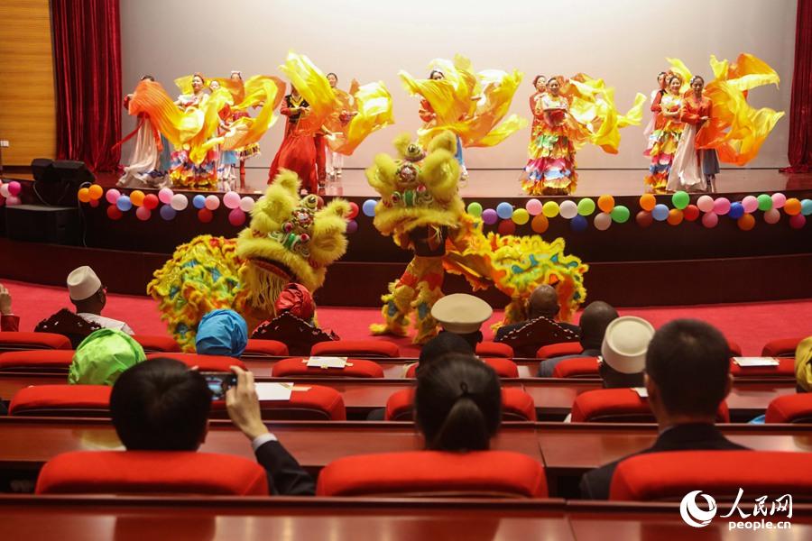 ������ά�͹ٱ�������ʨ