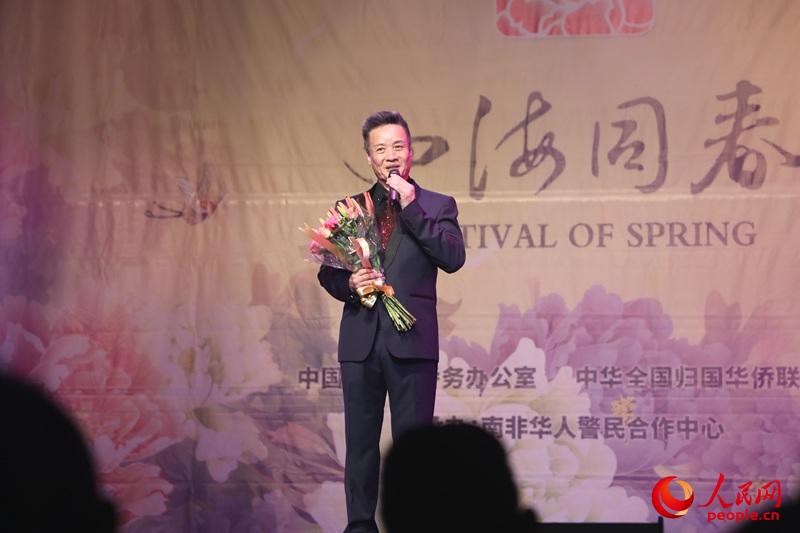  ĺͬԼ˹ݳУ質άĴСȸ