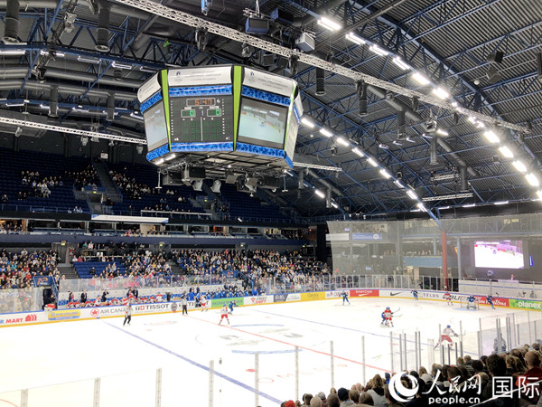 当天的比赛在埃斯波(Espoo)市的梅特罗运动场(Metro Arena)举行。(人民网记者 杨牧摄)